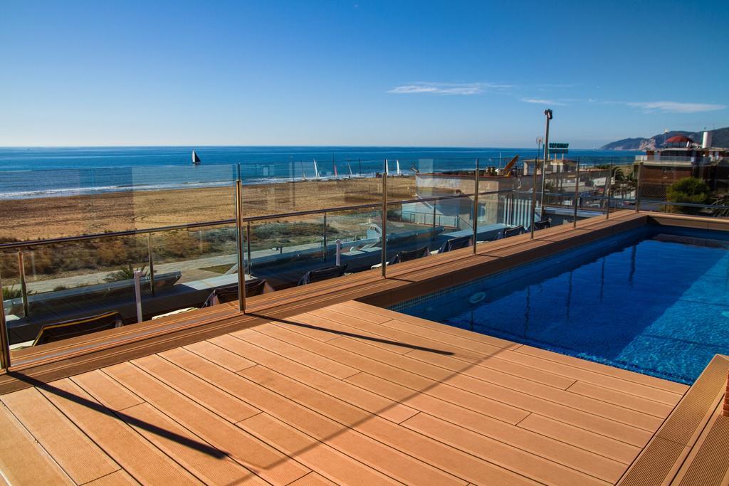 Apartaments Maritim Castelldefels Exterior photo