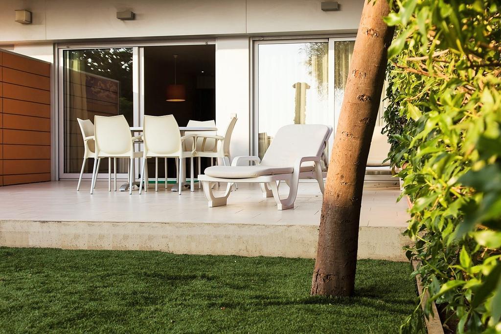 Apartaments Maritim Castelldefels Exterior photo