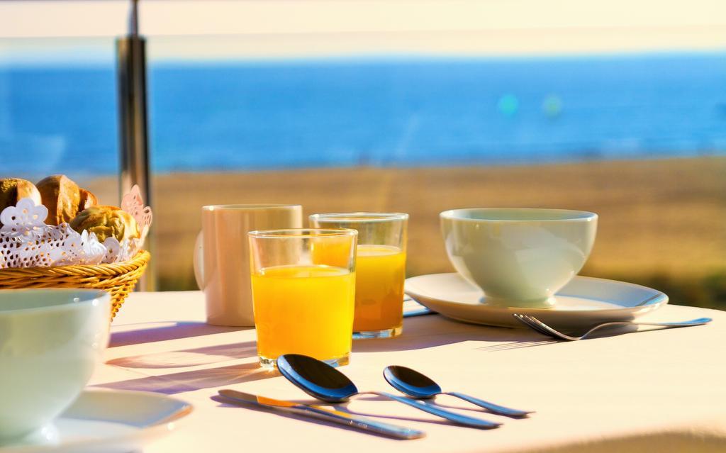 Apartaments Maritim Castelldefels Exterior photo