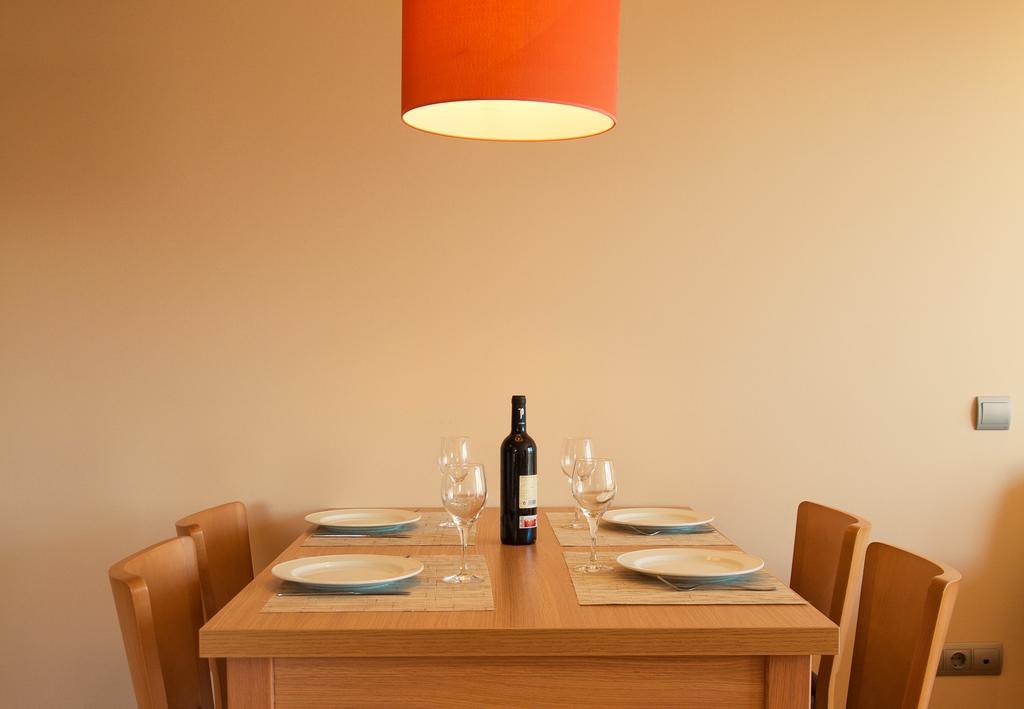 Apartaments Maritim Castelldefels Exterior photo