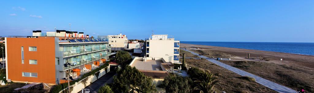 Apartaments Maritim Castelldefels Exterior photo