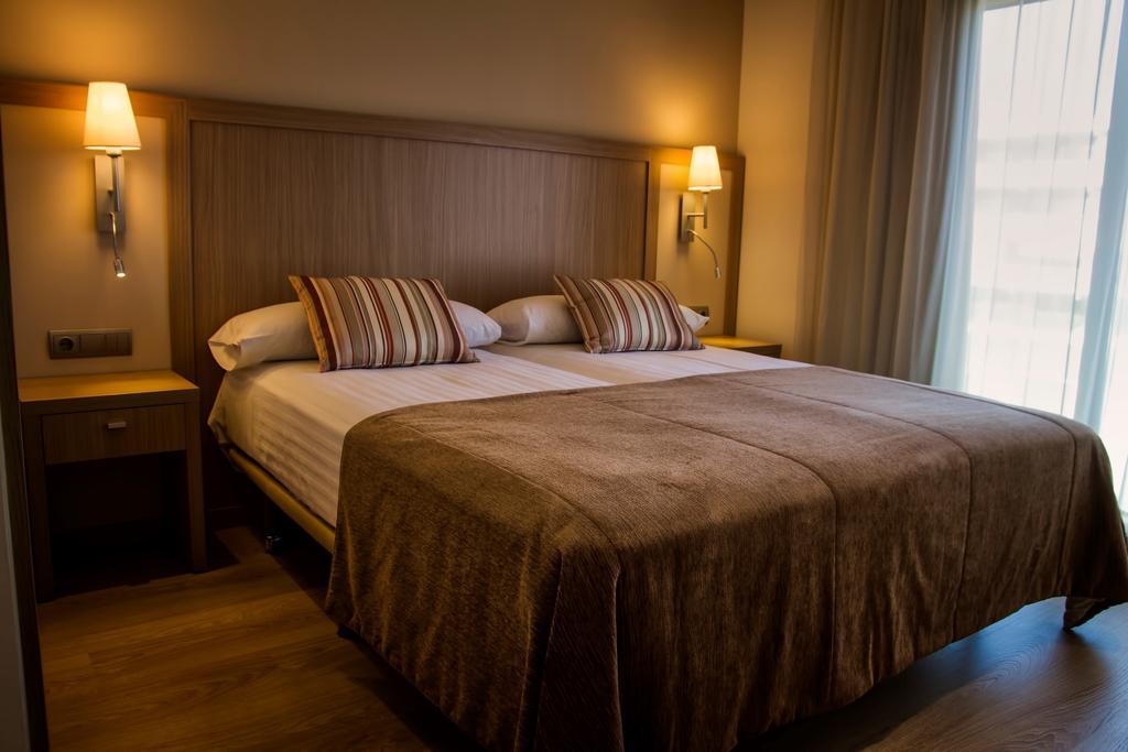 Apartaments Maritim Castelldefels Room photo