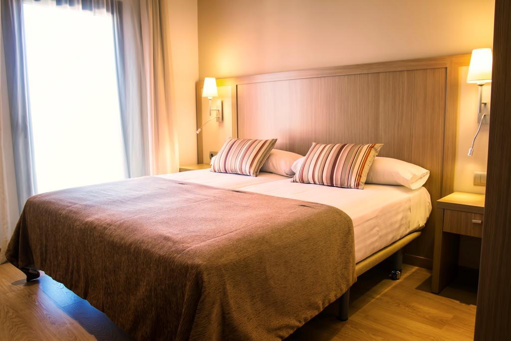 Apartaments Maritim Castelldefels Room photo